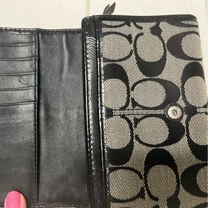 Black wallet like new